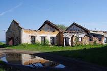 Байкал Листвянка - берег Байкала, музей, исток Ангары Производственные развалины