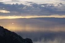 Байкал Острова и берега Малого Моря Солнце на западе