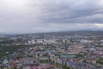 Камчатка Петропавловск-Камчатский Город под серым небом
