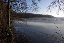 Лёд на озере Чайка